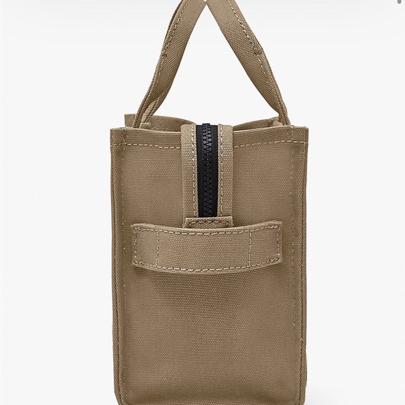 NWT The Canvas Tote Bag in Slate Green
Marc Jacobs(NWT) - Picture 8 of 10